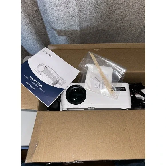 Vankyo Leisure 470R 1280x720 Projector - New Portable & Handheld TVs